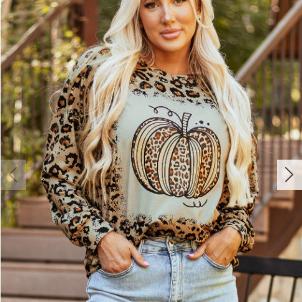 Sudadera marrón blanqueada con estampado de leopardo y calabaza de Halloween