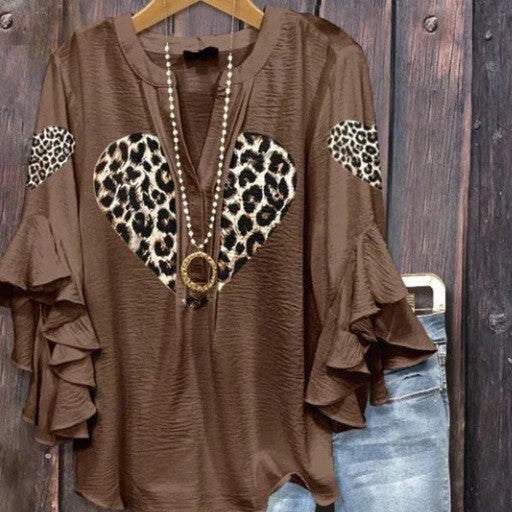 Camiseta casual con cuello en V y borde de loto para mujer